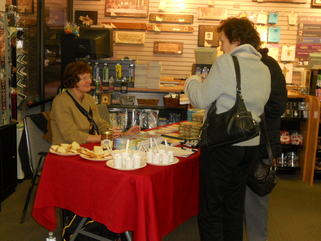 Wanda E. Brunstetter at Family Christian Store, Altamonte Springs, Fla.